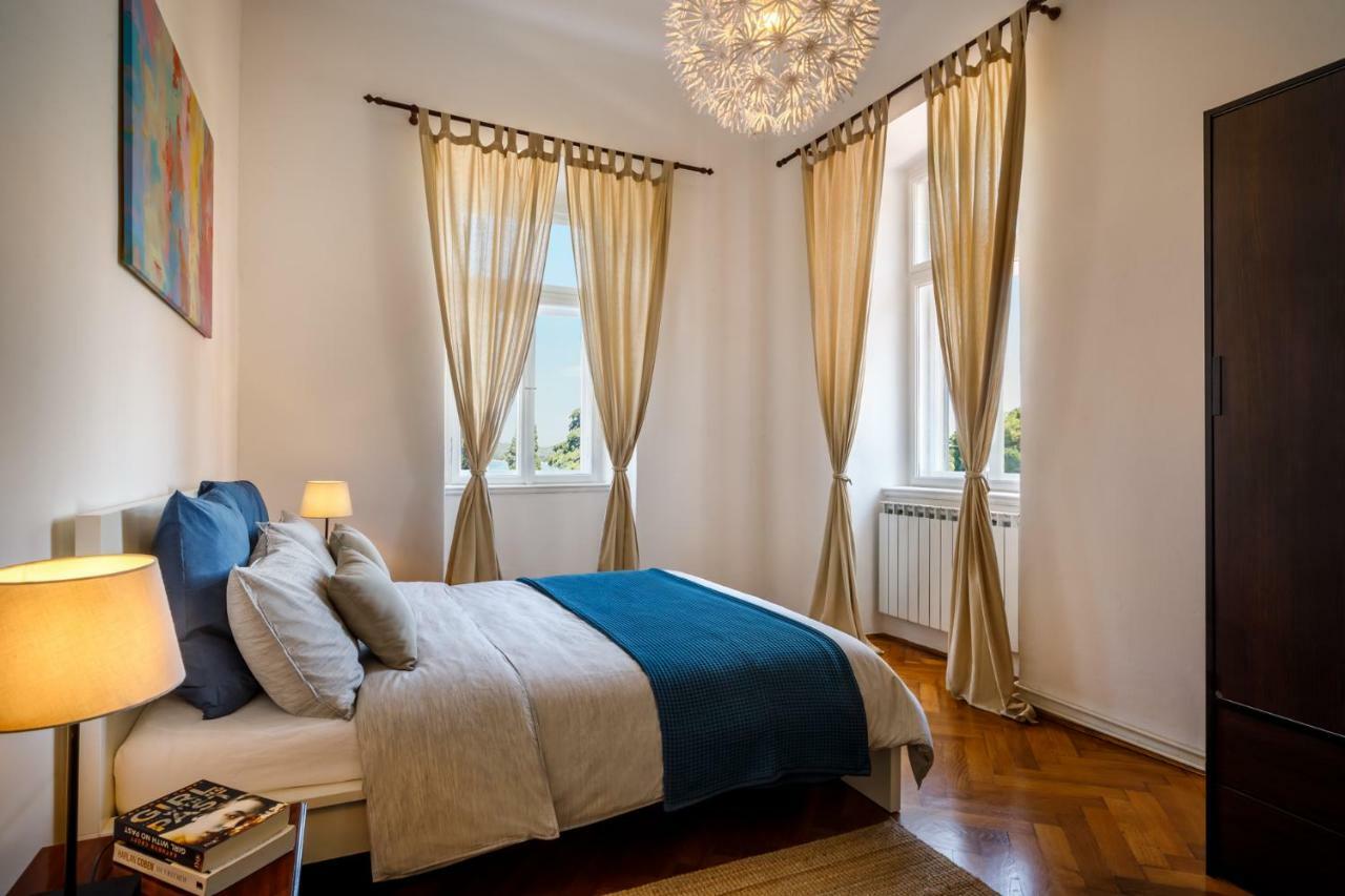 Amphitheatre Premium Apartment With Seaview Pula Exteriér fotografie